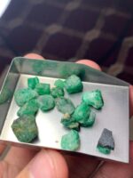 52.05 Carat Swat Valley Emerald Rough Lot - Image 6