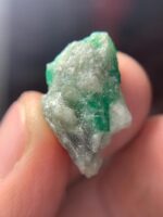 Elegance in Green: A 21.87-Carat Swat Emerald Specimen - Image 11