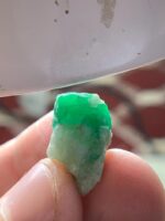 Elegance in Green: A 21.87-Carat Swat Emerald Specimen - Image 6