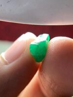 4.02ct Swat Emerald Crystal: Small in Size, Big in Beauty - Image 5