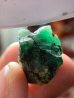 A Magnificent 35.15ct Swat Emerald Specimen - Image 3