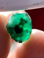Natural Beauty in Green: 2.80ct Emerald Crystal from Swat - Image 3