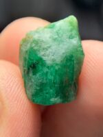 12.17ct Swat Emerald Crystal  Natural Gemstone (15.00 x 10.41 x 9.91 mm) - Image 3