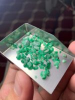 A Gem of Character: 24.95-Carat Emerald Rough Lot from Swat Valley - Image 5