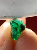 Natural Beauty in Green: 2.80ct Emerald Crystal from Swat - Image 6