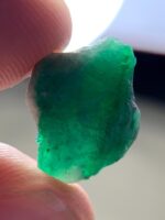 13.85ct Swat Emerald : Natural Green Beryl in Crystal Form - Image 7