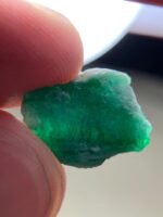 13.85ct Swat Emerald : Natural Green Beryl in Crystal Form - Image 8