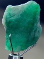 13.85ct Swat Emerald : Natural Green Beryl in Crystal Form - Image 10
