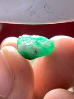 Exceptional 9.05ct Swat Emerald Crystal – Natural Untreated Green Gem - Image 3