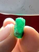 Exceptional 9.05ct Swat Emerald Crystal – Natural Untreated Green Gem - Image 7