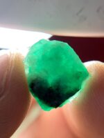 Exceptional 9.05ct Swat Emerald Crystal – Natural Untreated Green Gem - Image 10