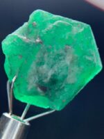11.43ct Swat Emerald Crystal: Bold Natural Green Beryl - Image 3