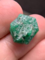11.43ct Swat Emerald Crystal: Bold Natural Green Beryl - Image 5