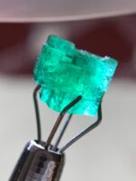 2.76 ct Swat Emerald Crystal — Majestic Green from Pakistan - Image 2