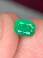 0.86ct Faceted Panjshir Emerald: Vivid Green Gemstone from - Image 2