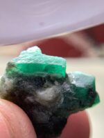 A Deep-Green Marvel: The 34.88-Carat Emerald Specimen from Swat - Image 3