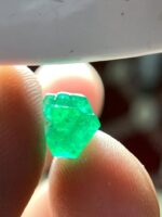 2.76 ct Swat Emerald Crystal — Majestic Green from Pakistan - Image 4