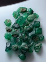 60.74ct Swat Emerald Rough Lot: Natural Crystal Parcel with Deep Green Color (8x9x8mm Avg) - Image 4