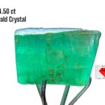 4.50ct Swat Emerald Crystal: Vibrant Green Beryl in Raw Form