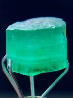 4.50ct Swat Emerald Crystal: Vibrant Green Beryl in Raw Form - Image 5