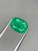 0.86ct Faceted Panjshir Emerald: Vivid Green Gemstone from - Image 8