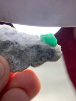 Stunning Swat Emerald: 73.05ct Specimen of Exceptional Size and Color - Image 2