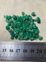 A 60 Carat Swat Valley Emerald Rough Lot: Raw Beauty & Gem Potential - Image 9