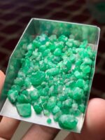 A 60 Carat Swat Valley Emerald Rough Lot: Raw Beauty & Gem Potential - Image 11
