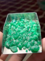 A 60 Carat Swat Valley Emerald Rough Lot: Raw Beauty & Gem Potential - Image 12