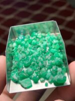 A 60 Carat Swat Valley Emerald Rough Lot: Raw Beauty & Gem Potential - Image 14