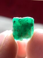3.72 ct Natural Emerald Crystal from Swat — Untouched Green Beauty - Image 4