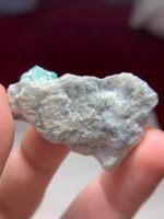 Stunning Swat Emerald: 73.05ct Specimen of Exceptional Size and Color - Image 4