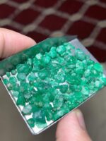 A 60 Carat Swat Valley Emerald Rough Lot: Raw Beauty & Gem Potential - Image 6