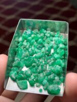 A 60 Carat Swat Valley Emerald Rough Lot: Raw Beauty & Gem Potential - Image 7