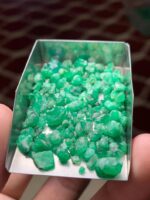 A 60 Carat Swat Valley Emerald Rough Lot: Raw Beauty & Gem Potential - Image 8