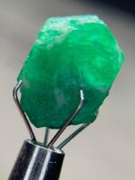 9.85ct Swat Emerald Crystal: Natural Beauty in Compact Form - Image 2