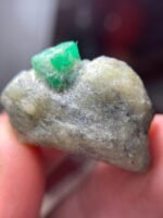 A Rich Green Gem: The 52.80-Carat Swat Emerald Specimen - Image 2