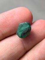 Natural Grace: 4.90ct Swat Emerald Crystal with Vivid Green Clarity - Image 9