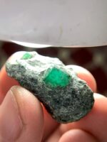 45.85ct Swat Emerald Specimen – A Striking Natural Crystal - Image 2