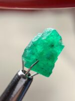 3.80 ct Natural Emerald Crystal — Swat Valley, Pakistan - Image 2