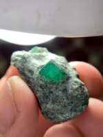 45.85ct Swat Emerald Specimen – A Striking Natural Crystal - Image 3