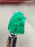 3.80 ct Natural Emerald Crystal — Swat Valley, Pakistan - Image 3