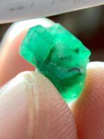 3.83 ct Emerald Crystal from Swat – The Deep Green Treasure of the Mountains - Image 5
