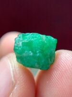 8.25 ct Swat Emerald Crystal (11.35 × 10.61 × 8.62 mm) – Vibrant Raw Green Beryl from the Mountains of Pakistan - Image 8