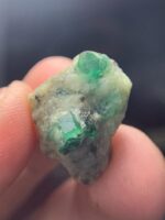 Exquisite 22.93ct Swat Emerald Specimen - Image 11
