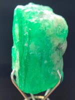 9.04ct Swat Emerald Crystal: Pure Green Beryl in Natural Form - Image 5