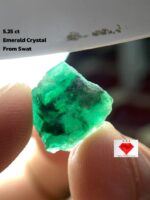 5.25 ct Emerald Crystal from Swat – Elegant Green Brilliance