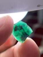 5.25 ct Emerald Crystal from Swat – Elegant Green Brilliance - Image 2