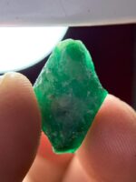 Rare 11.85ct Swat Emerald Crystal – Natural Beauty from Pakistan - Image 4