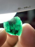 5.25 ct Emerald Crystal from Swat – Elegant Green Brilliance - Image 5
